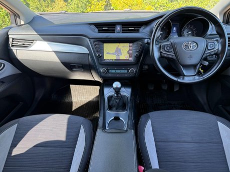 Toyota Avensis 2.0 D-4D Business Edition Touring Sports Euro 6 (s/s) 5dr 22