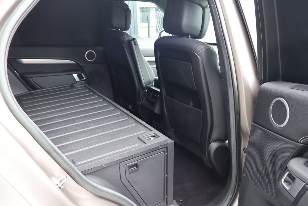 Land Rover Discovery R-DYNAMIC SE MHEV STYLED BY SEEKER 21