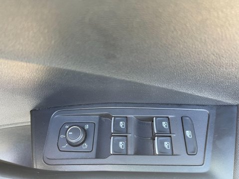 Volkswagen T-Roc 1.5 TSI EVO SE Euro 6 (s/s) 5dr 28