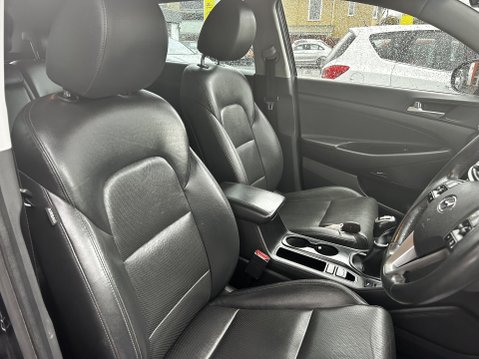 Hyundai TUCSON 1.6 GDi Premium 26