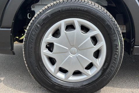 Ford Transit 350 L4 H3 130 ps Trend Panel Van - Air Con 29