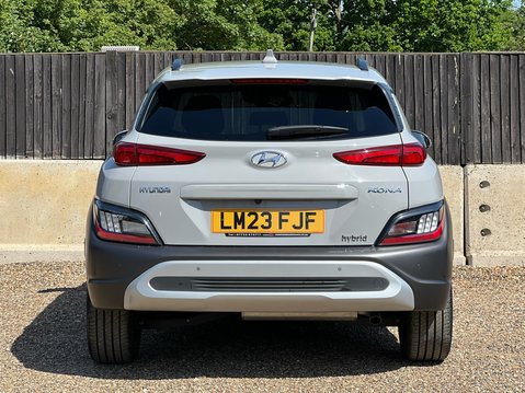 Hyundai KONA GDI PREMIUM 8