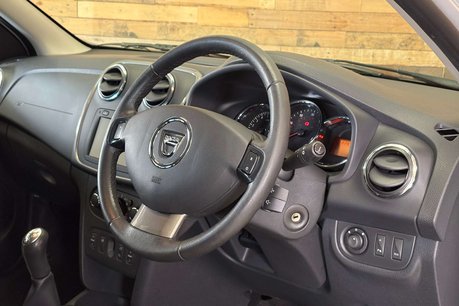 Dacia Sandero 1.5 dCi Laureate Hatchback 5dr Diesel Manual Euro 5 (90 ps) 7