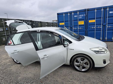 Toyota Auris 1.8 VVT-h T Spirit Hatchback 5dr Petrol Hybrid CVT Euro 5 (s/s) (136 ps) 14