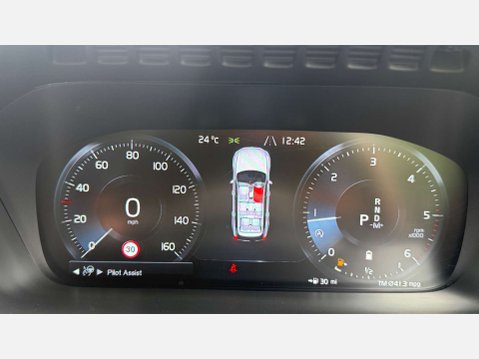 Volvo XC90 2.0 XC90 Inscription Pro B5 MHEV AWD Auto 4WD 5dr 34