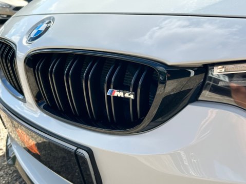 BMW 4 Series M4 COMPETITION 15