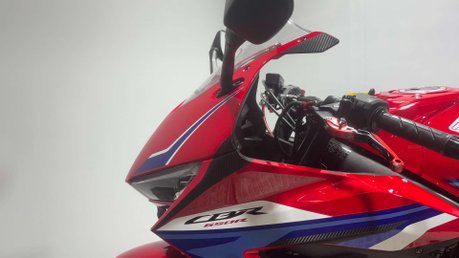 Honda CBR 2024 74 PLATE E-CLUTCH ONLY 240 MILES MOT AUTO 650CC SPORTS BIKE 25