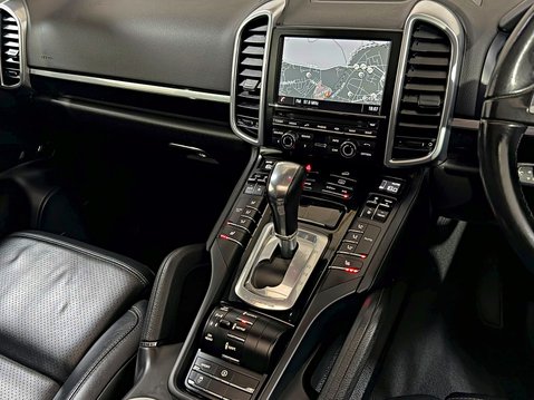 Porsche Cayenne PLATINUM EDITION 3.0 DIESEL V6 TIPTRONIC 19