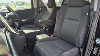 Toyota Alphard Auto+Petrol+7Seats 33