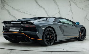 Lamborghini Aventador S LP 740-4 ROADSTER 8