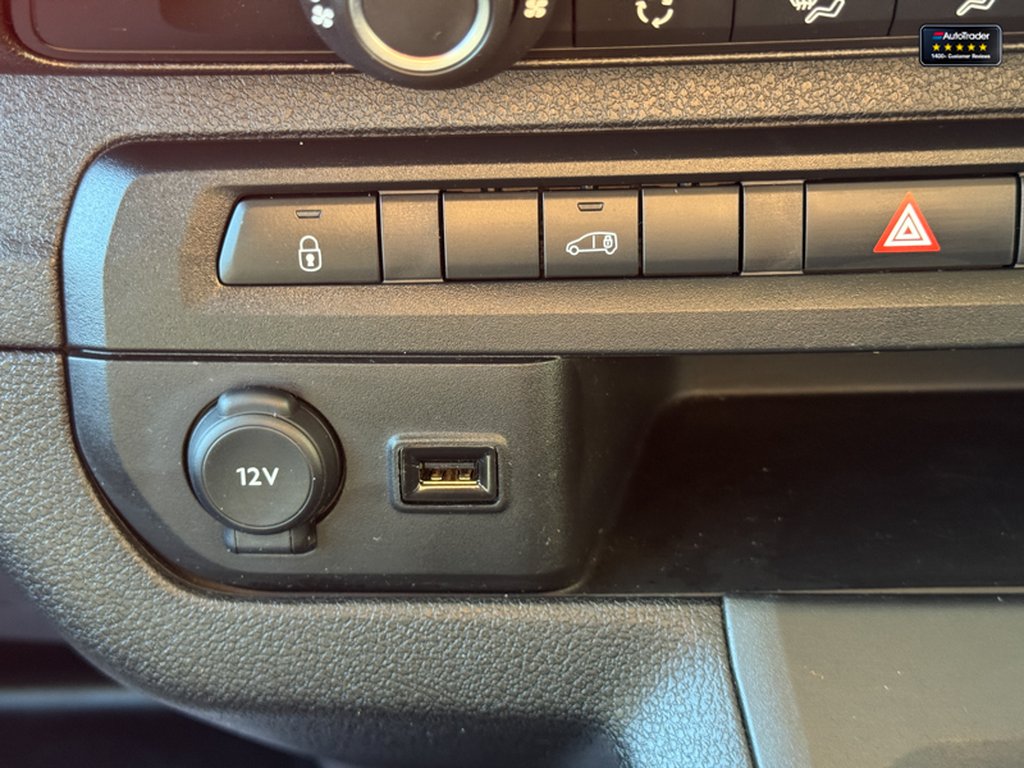 2023 Peugeot ExpertMWB L2H1 Low Roof Professional Premium Plus 1400 AirCon Sensors EURO 6 — thumbnail 33 of 50