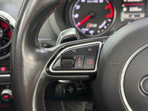 Audi RS3 2.5 TFSI Sportback 5dr Petrol S Tronic quattro Euro 6 (s/s) (Nav) (367 ps) 33