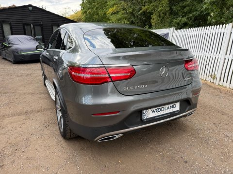 Mercedes-Benz GLC GLC 250 D 4MATIC AMG LINE PREMIUM 4