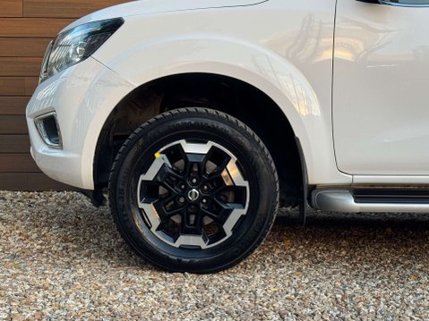 Nissan Navara 2.3 Navara Tekna dCi Auto 4WD 5dr 13