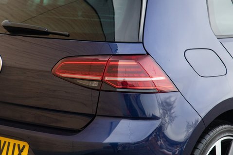 Volkswagen Golf GTE ADVANCE DSG 9