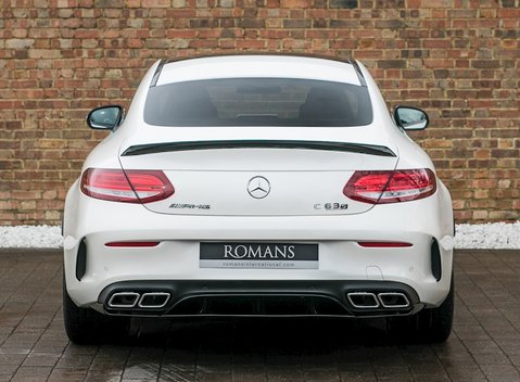 Mercedes-Benz C Class C63 S Coupe 5