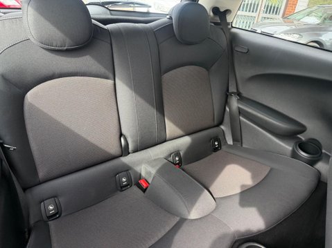 Mini Hatch 1.5 Cooper Euro 6 (s/s) 3dr 24