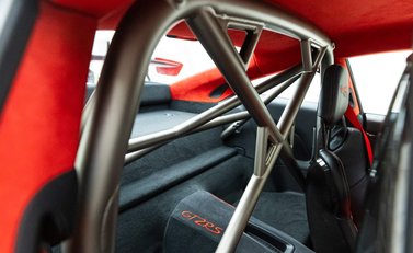 Porsche 911 GT2 RS (991) 9