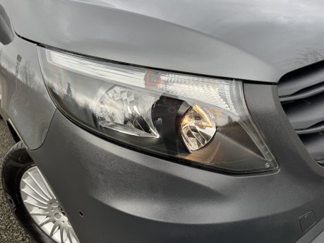 Mercedes-Benz eVito 100 KWH Tourer Pro L2 Auto Electric 9 SEATER/LWB/PARKTRONIC/VAT Q 33