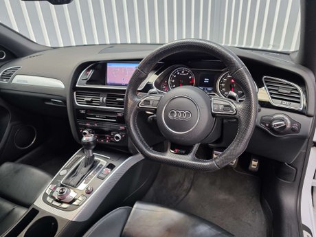 Audi RS4 4.2 FSI V8 Estate 5dr Petrol S Tronic quattro Euro 5 (450 ps) 23
