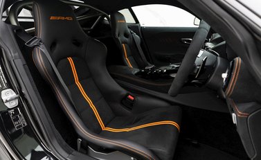 Mercedes-Benz Amg GT Black Series 10