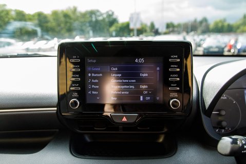 Toyota Yaris ICON FHEV 24