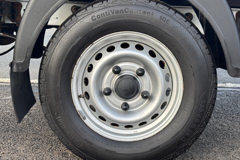 Ford Transit 350 Srw L2 Leader 130 ps Dropside Truck with Tail Lift 29