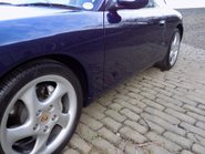 Porsche 911 CARRERA 4 43