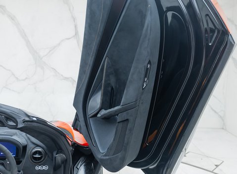 McLaren 765LT Spider 32