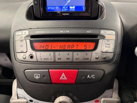 Toyota Aygo 1.0 VVT-i Move MultiMode Euro 5 5dr 20