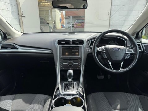 Ford Mondeo 2.0 TDCi Titanium Powershift Euro 6 (s/s) 5dr 37