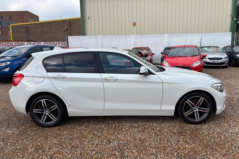 BMW 1 Series 118I SPORT LOOK! JUST 58000 MILES! SAT NAV! BLUETOOTH! GREAT HISTORY 4