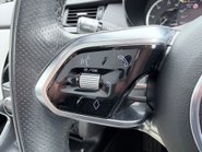 Jaguar E-Pace 2.0 R-DYNAMIC BLACK MHEV 27