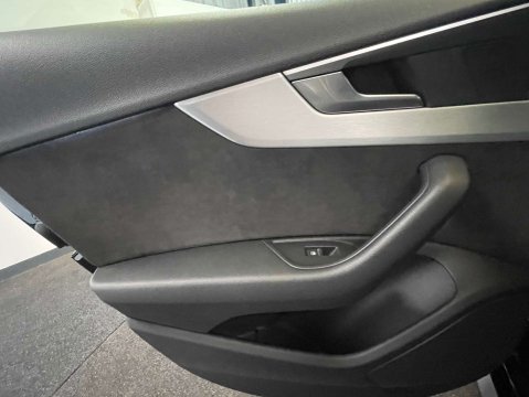 Audi A5 2.0 A5 Sportback 35 TFSI S Line Semi-Auto 5dr 33