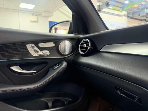 Mercedes-Benz GLC 2.1 GLC220d AMG Line (Premium Plus) SUV 5dr Diesel G-Tronic+ 4MATIC Euro 6 40