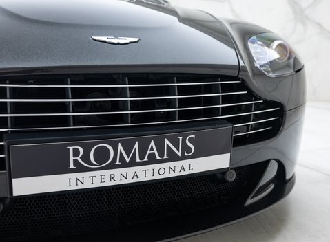 Aston Martin V12 Vantage ROADSTER 42