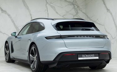 Porsche Taycan 4S Sport Turismo 3