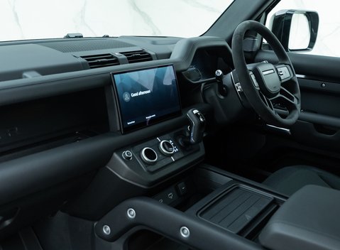 Land Rover Defender 110 V8 16