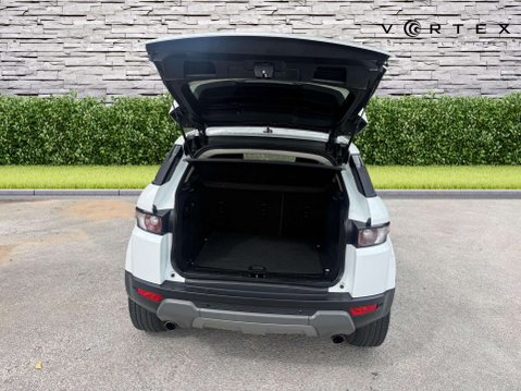 Land Rover Range Rover Evoque 2.2 Range Rover Evoque Pure Tech SD4 4WD 5dr 18