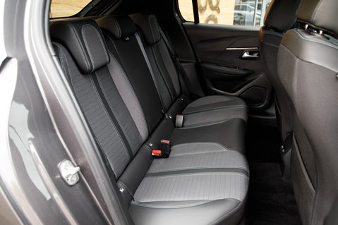 Peugeot 208 PURETECH ALLURE PREMIUM S/S 35