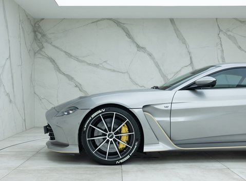 Aston Martin V12 Vantage 36