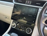 Jaguar F-Pace R-DYNAMIC S 21