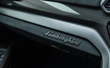Lamborghini Urus PERFORMANTE 24