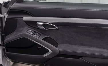 Porsche 911 GT3 (991.2) 21
