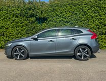 Volvo V40 2.0 T2 R-Design Nav Plus Hatchback 5dr Petrol Manual Euro 6 (s/s) (122 ps) 32