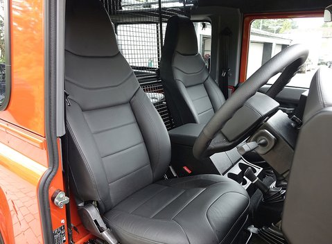 Land Rover 90 Adventure 10