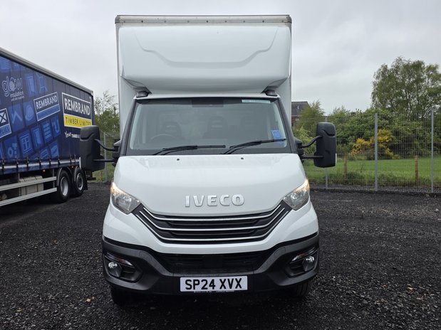Iveco Daily DAILY 72C18 DIESEL 3.0 Business Box Van 5100 WB Hi-Matic With Tailift 2