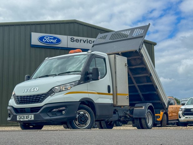 Iveco Daily Tipper MWB [SOLD MM] L2 350 Air Con Tow Bar EURO 6 1