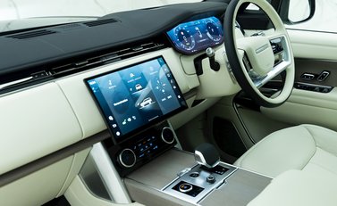 Land Rover Range Rover D350 First Edition 16