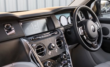 Rolls-Royce Cullinan 20